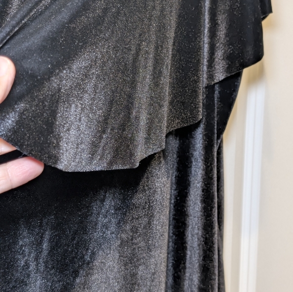Worthington Black Velvet Top XL Cold Shoulder Ruffle Holiday Party New Year's - Picture 4 of 6